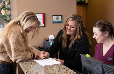 Chiropractic Oakdale MN Front Desk Help